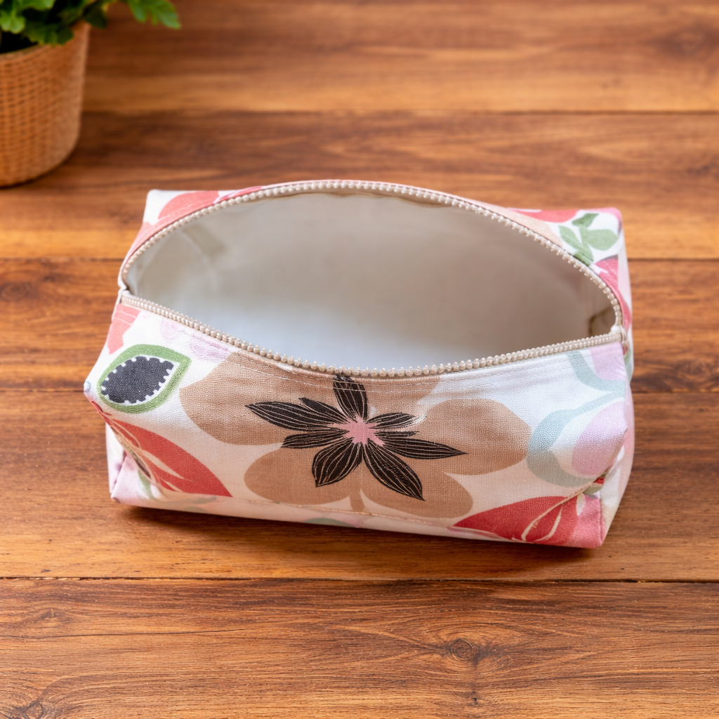 🍇 Handmade Pomegranate Wash Bag 