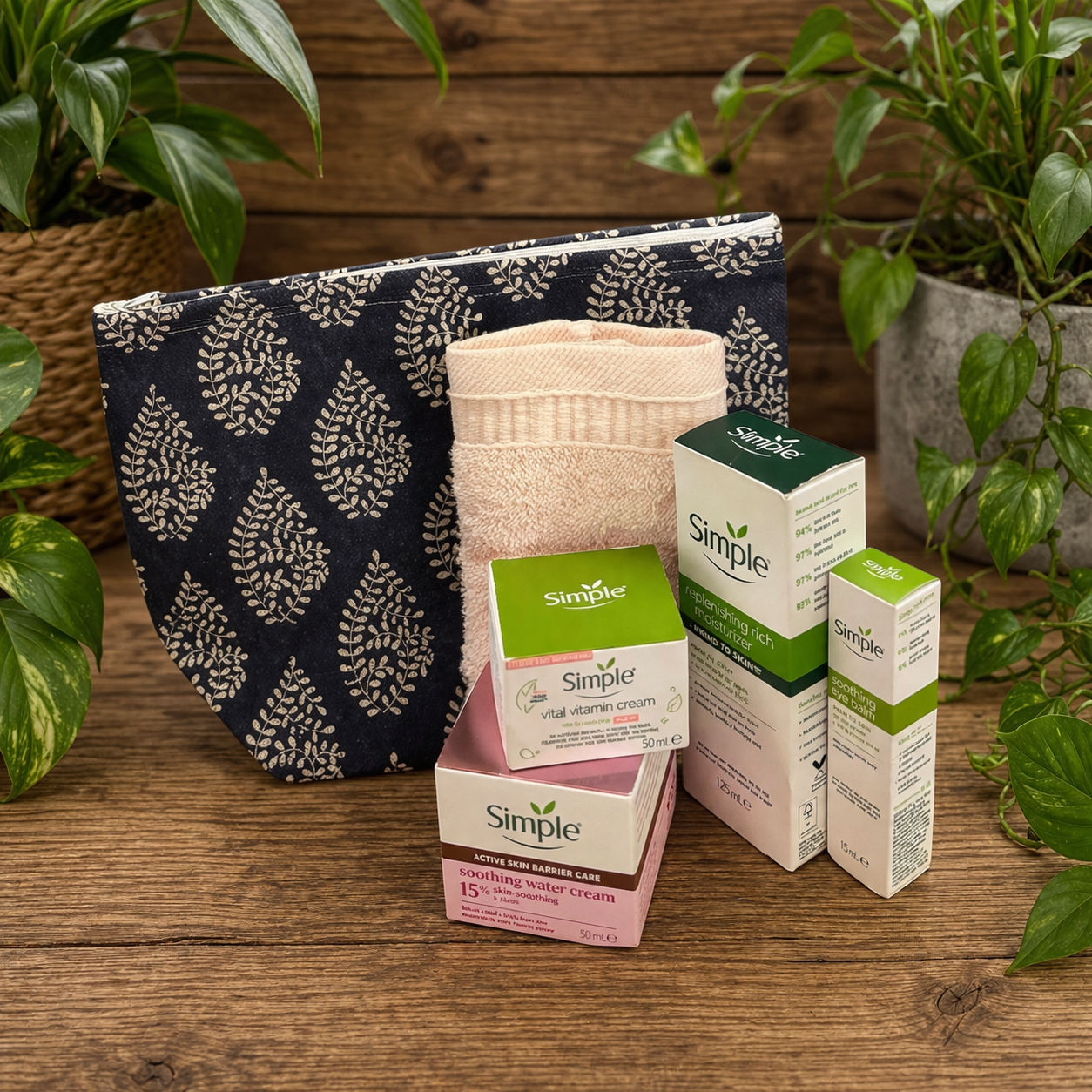 Handmade Fabric Washbag | Indigo Bagru Navy & White leaf Design | Free UK Shipping