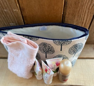 Natural Mulberry Tree Navy Handmade fabric washbag